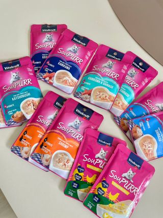 비타크래프트 고양이 수프 50g 3가지맛 x4팩씩 총 12팩 — 5점을 준 리뷰어가 2021년 8월 올린 사용 사진