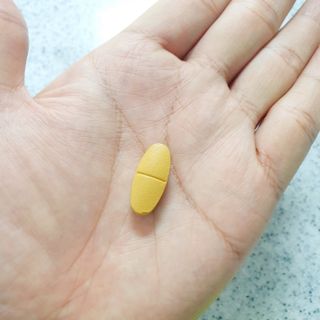 Swisse 스위스 고함량 밀크씨슬 35,000mg 60정 — 5점을 준 리뷰어가 2021년 11월 올린 사용 사진