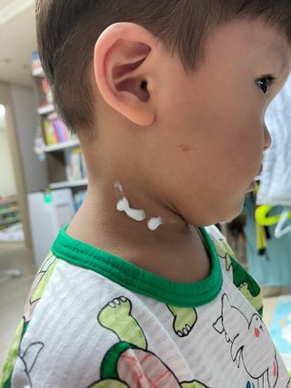 셀프 모이스처라이징 프로텍션 크림 셀프 모이스처라이징 프로텍션크림 — 5점을 준 리뷰어가 2022년 4월 올린 사용 사진