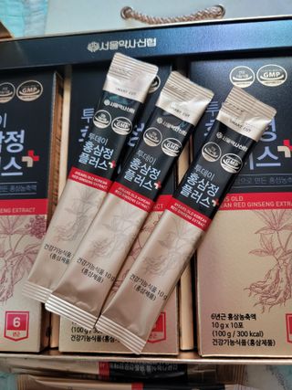 서울약사신협_투데이홍삼정플러스스틱_10g x 30포 — 5점을 준 리뷰어가 2021년 6월 올린 사용 사진