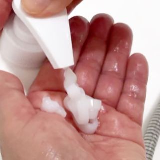 닥터라파알 레드 꽃향기 탈모샴푸 1,000ml + 트리트먼트 1,000ml — 4.5점을 준 리뷰어가 2021년 8월 올린 사용 사진