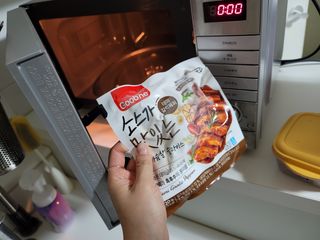 굽네몰 [굽네] 소스가 맛있는 닭가슴살 슬라이스 4종 — 5점을 준 리뷰어가 2021년 4월 올린 사용 사진