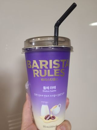 바리스타룰스 돌체 라떼 — 5점을 준 리뷰어가 2023년 4월 올린 사용 사진
