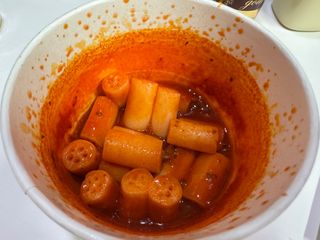 나우  [요리궁리] B타입 ( 매콤, 치즈, 매콤까르보 ) 꽃떡볶이 6개입 세트 — 5점을 준 리뷰어가 2025년 3월 올린 사용 사진