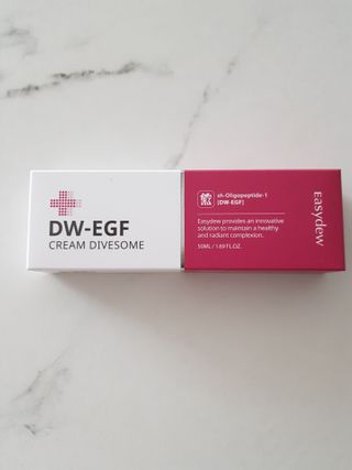 이지듀 DW-EGF 크림 다이브좀_콜라겐이 쏙쏙, 탄력피부로 다이빙 — 5점을 준 리뷰어가 2021년 2월 올린 사용 사진
