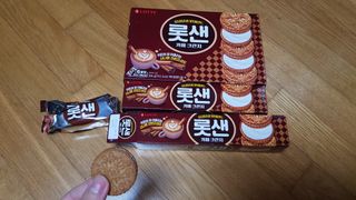 롯데제과 롯샌 카페크런치 — 5점을 준 리뷰어가 2021년 10월 올린 사용 사진