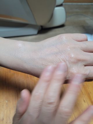 프리마인 선크림만 바꿨을 뿐인데 매일 물 2L챙겨먹고 기초케어 완벽하게 한 물빛피부 완성,셀라브UV프로텍터 — 5점을 준 리뷰어가 2023년 7월 올린 사용 사진