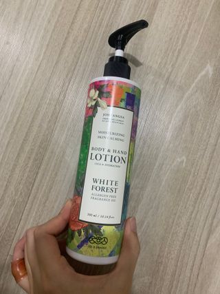 조향사 바디 앤 핸드 로션 화이트 포레스트 — 5점을 준 리뷰어가 2022년 7월 올린 사용 사진