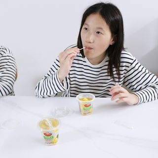 돌 MF[Dole] 파인애플컵/망고컵/복숭아컵 198g 6입X1박스 (맛 1가지 랜덤 발송) — 5점을 준 리뷰어가 2024년 5월 올린 사용 사진