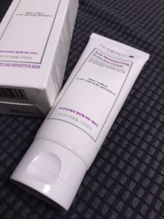 셀프 모이스처라이징 프로텍션 크림 셀프 모이스처라이징 프로텍션크림 — 5점을 준 리뷰어가 2022년 4월 올린 사용 사진