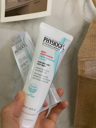 피지오겔 레드수딩 시카밸런스 크림 50ml — 5점을 준 리뷰어가 2022년 4월 올린 사용 사진