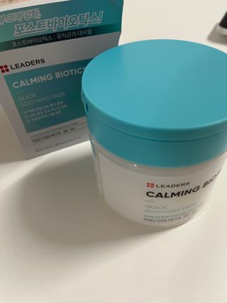 리더스코스메틱 리더스 카밍 바이오틱스 퀵 수딩 패드 — 5점을 준 리뷰어가 2022년 4월 올린 사용 사진