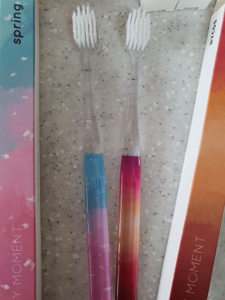 에브리모먼트 에브리 모먼트 칫솔 Every moment toothbrush — 5점을 준 리뷰어가 2022년 2월 올린 사용 사진