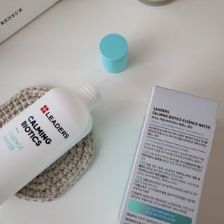 리더스코스메틱 리더스 카밍 바이오틱스 에센스 워터 — 5점을 준 리뷰어가 2022년 1월 올린 사용 사진