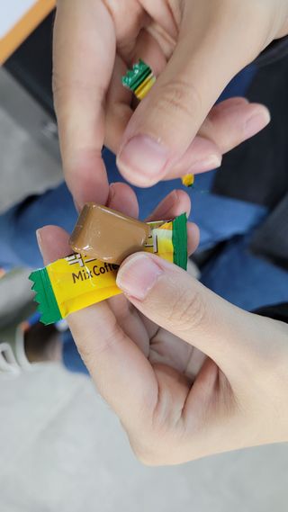 (주) 피치코리아 믹스커피캔디76g x2개입 — 4점을 준 리뷰어가 2022년 11월 올린 사용 사진