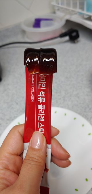 이너미인 석류 콜라겐 스틱 — 4.5점을 준 리뷰어가 2021년 1월 올린 사용 사진