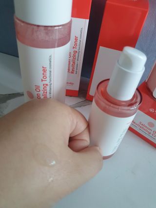 아이앤립 / EYENLIP 아이앤립 연어오일 리바이탈라이징 토너+앰플+크림 3종 세트 — 5점을 준 리뷰어가 2021년 6월 올린 사용 사진