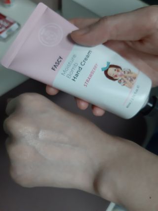 파시 FASCY 高保湿ハンドクリーム40ml+80ml セット — 5점을 준 리뷰어가 2021년 7월 올린 사용 사진