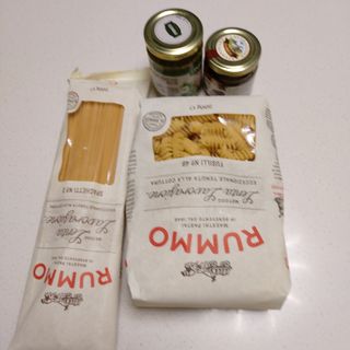 이탈리안 프리미엄 파스타 룸모 Rummo 파스타 2종 + 바질 페스토 + 블랙 트러플 페이스트 — 4점을 준 리뷰어가 2021년 7월 올린 사용 사진