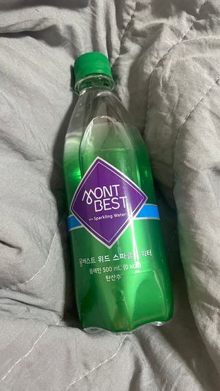 몽베스트 Montbest with Sparkling water Plain 20병 — 5점을 준 리뷰어가 2022년 8월 올린 사용 사진