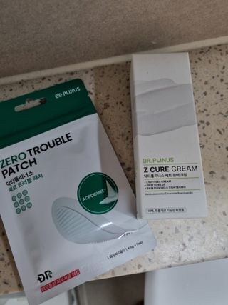 닥터플리너스 제트 큐어 크림 30ml + 제로 트러블 패치 9EA — 4점을 준 리뷰어가 2022년 4월 올린 사용 사진