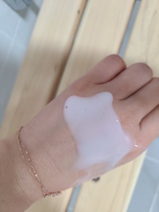 방방곳곳 편림초 마이크로바이옴 샴푸 — 5점을 준 리뷰어가 2022년 3월 올린 사용 사진