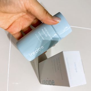 아이레시피 마일드 히알루로닉 모이스트 업 선스크린 SPF50+ PA++++ — 4점을 준 리뷰어가 2023년 5월 올린 사용 사진