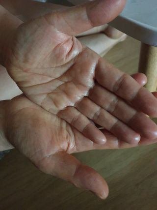 아소윤 건조하고 지친 피부에 힐링을 기분좋은 향기 스파맨션 바디오일 마사지오일 5종 중 1개 랜덤발송-2 — 4.5점을 준 리뷰어가 2021년 11월 올린 사용 사진