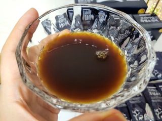참앤들황토농원 국내산 흑염소를 정성스럽게 담은, 프리미엄 흑염소 진액 70ml x 30포 1박스 — 5점을 준 리뷰어가 2023년 1월 올린 사용 사진