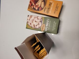 짜먹는 이지견과 짜먹는 이지아몬드, 짜먹는 이지허니피넛, 짜먹는 이지캐슈넛 각 10g X  10포 — 4.5점을 준 리뷰어가 2021년 3월 올린 사용 사진