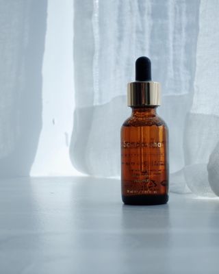 스킨큐어 산다화 비타민c 화이트닝 에센스 30ml — 5점을 준 리뷰어가 2023년 12월 올린 사용 사진