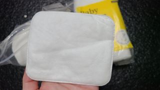 디어엘로디 프리미엄 유기농 유아 솜티슈 40매 3Pack +60매 1Pack 혼합형 — 4점을 준 리뷰어가 2021년 4월 올린 사용 사진