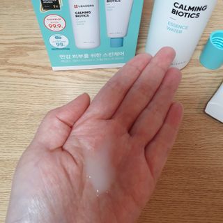 리더스코스메틱 리더스 카밍 바이오틱스 #1등 진정 기획세트 [에센스 워터150ml + 크림 마스크80ml] — 4점을 준 리뷰어가 2022년 10월 올린 사용 사진