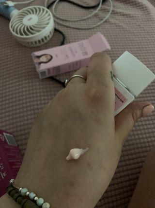 [아이쁨] 무궁화 물든 동백톤업크림 50ml. — 4점을 준 리뷰어가 2021년 8월 올린 사용 사진