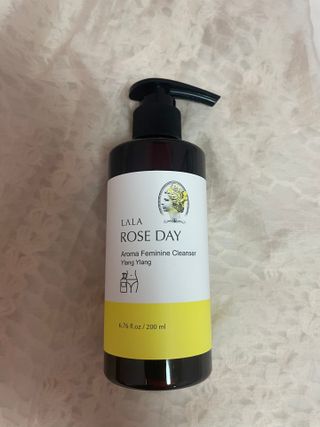 라라로즈데이 시즌2 여성청결제 200ml 아로마 페미민 클렌저, 독일더마인증 — 5점을 준 리뷰어가 2021년 9월 올린 사용 사진