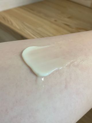 [후르디아] 올리브영 저자극 비건바디로션 — 5점을 준 리뷰어가 2023년 1월 올린 사용 사진