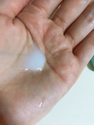 리더스코스메틱 리더스 카밍 바이오틱스 에센스 워터 — 5점을 준 리뷰어가 2021년 10월 올린 사용 사진