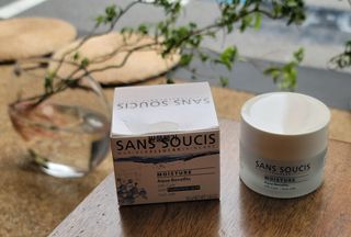산수시 아쿠아 베네핏 24h 수부지 물광 속건조 수분크림 50ml — 4.5점을 준 리뷰어가 2021년 6월 올린 사용 사진