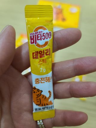 광동생활건강 [광동] 비타 500 데일리 스틱 VB, VC를 함유한 멀티비타민 30포+30포 — 5점을 준 리뷰어가 2022년 6월 올린 사용 사진