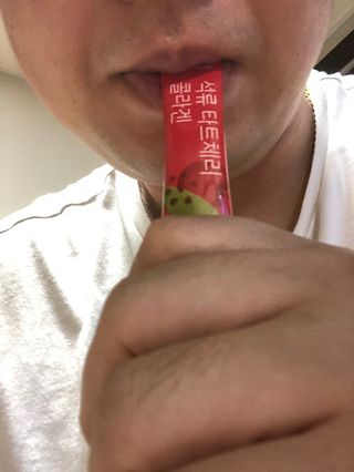 서울약사신협_석류 타트체리 콜라겐_10g x 30포 — 5점을 준 리뷰어가 2021년 7월 올린 사용 사진