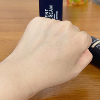아이앤립 / EYENLIP 아이앤립 루센트 비비크림 2 Color — 5점을 준 리뷰어가 2021년 7월 올린 사용 사진