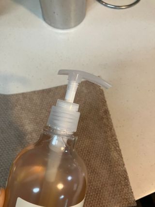 심플리오리빙 어니스트 주방세제 본품 500ml + 리필 900ml (코코넛향) — 5점을 준 리뷰어가 2022년 6월 올린 사용 사진