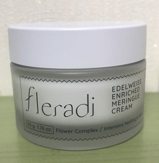 플레라디 에델바이스 인리치드 머랭 크림 — 5점을 준 리뷰어가 2021년 8월 올린 사용 사진