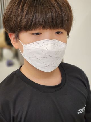 케이파이 나날마스크 [케이파이 나날] KF94 마스크 50매입 (개별포장) ,  여름에도 좋은 숨쉬기 편한 순수 국산 마스크 — 5점을 준 리뷰어가 2022년 9월 올린 사용 사진