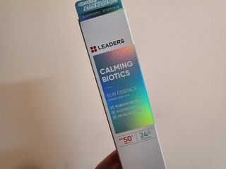 리더스코스메틱 리더스 카밍 바이오틱스 선 에센스 SPF 50+ PA++++ — 5점을 준 리뷰어가 2022년 5월 올린 사용 사진