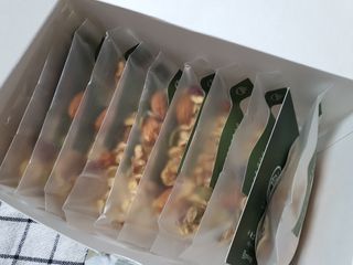 [그래한끼] 무설탕/저당 시리얼타입 수제그래놀라 (40gX10개) — 5점을 준 리뷰어가 2022년 7월 올린 사용 사진