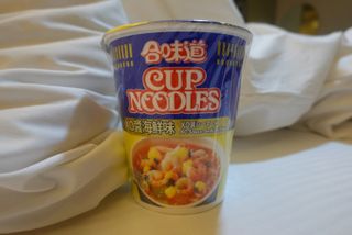 NISSIN 닛신 컵누들  4종 - 씨푸드오리지날, 씨푸드 스파이시, 씨푸드 커리, 씨푸드 XO소스 — 5점을 준 리뷰어가 2021년 12월 올린 사용 사진