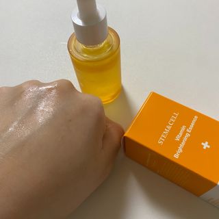 체르엠 스템앤셀 비타민 브라이트닝 에센스 30ml 1개 — 5점을 준 리뷰어가 2022년 4월 올린 사용 사진