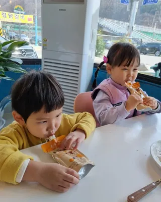 [몸엔용] 우리 아이 건강간식, 달콤한 녹용곤약젤리 디어팡 4종 — 5점을 준 리뷰어가 2022년 4월 올린 사용 사진