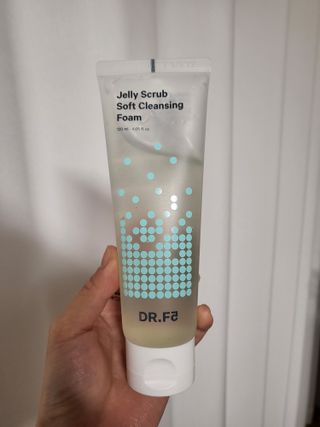 닥터에프파이브 젤리스크럽 소프트 클렌징폼 120ml — 5점을 준 리뷰어가 2022년 5월 올린 사용 사진